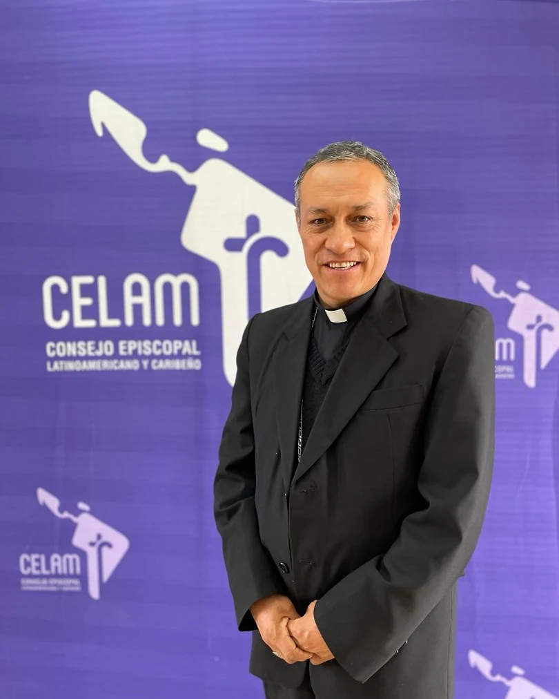 Bishop Lizardo Estrada Herrera.